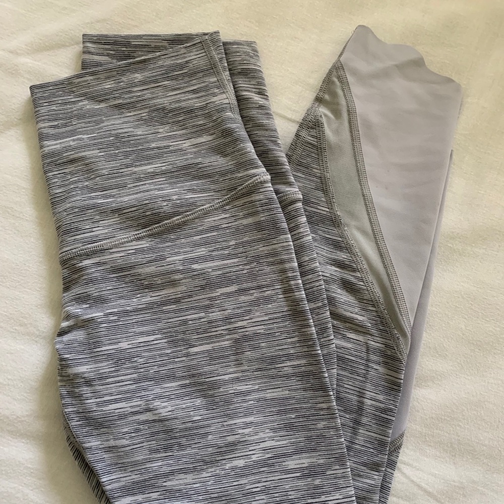 Lululemon wunder under scalloped luxtreme leggings